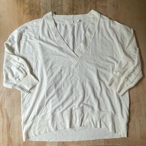 NWOT Rag & Bone Deep V-Neck off white shirt